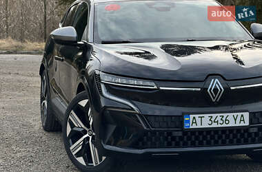 Позашляховик / Кросовер Renault Megane E-Tech Electric 2022 в 