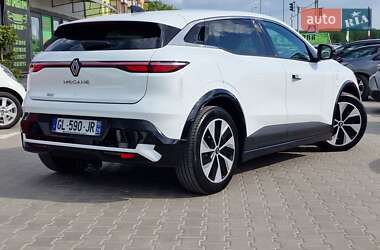 Позашляховик / Кросовер Renault Megane E-Tech Electric 2022 в 