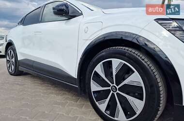 Позашляховик / Кросовер Renault Megane E-Tech Electric 2022 в 