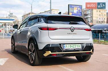 Позашляховик / Кросовер Renault Megane E-Tech Electric 2022 в 