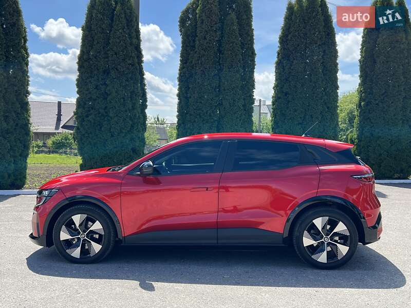 Внедорожник / Кроссовер Renault Megane E-Tech Electric 2022 в Дубно