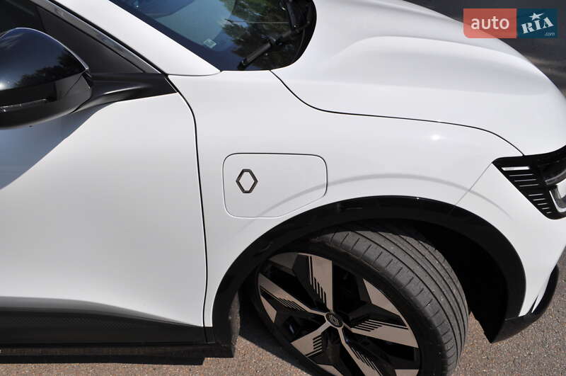 Внедорожник / Кроссовер Renault Megane E-Tech Electric 2023 в Киеве