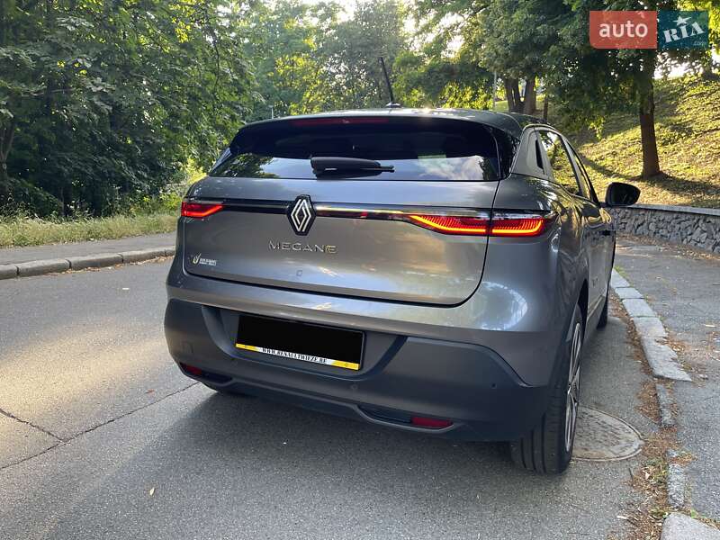 Внедорожник / Кроссовер Renault Megane E-Tech Electric 2022 в Киеве