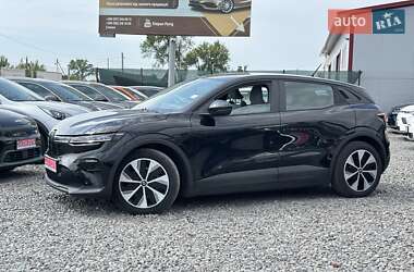 Позашляховик / Кросовер Renault Megane E-Tech Electric 2022 в 
