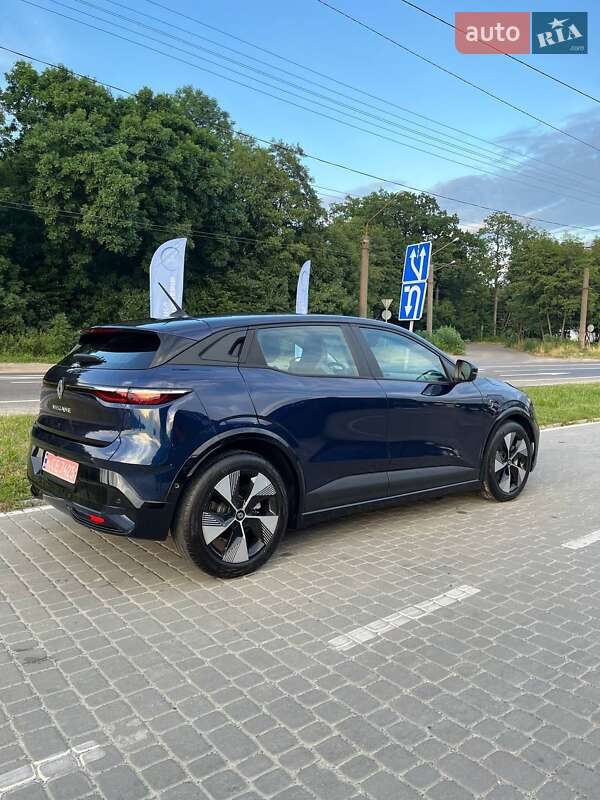 Позашляховик / Кросовер Renault Megane E-Tech Electric 2022 в Львові