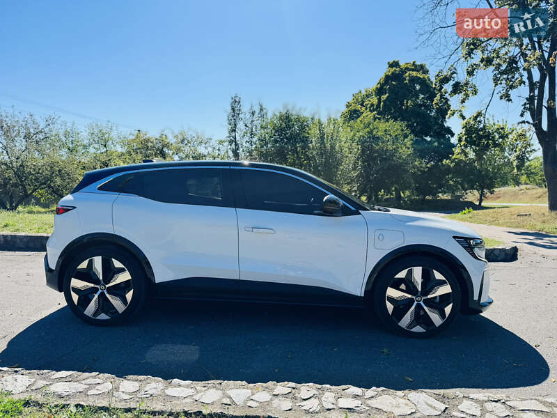 Позашляховик / Кросовер Renault Megane E-Tech Electric 2023 в Лохвиці