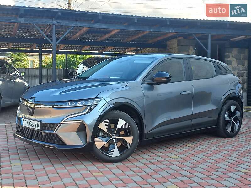 Внедорожник / Кроссовер Renault Megane E-Tech Electric 2022 в Калуше