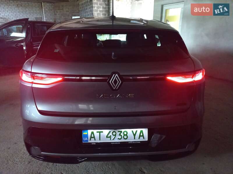 Внедорожник / Кроссовер Renault Megane E-Tech Electric 2022 в Калуше