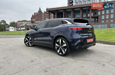 Позашляховик / Кросовер Renault Megane E-Tech Electric 2022 в 