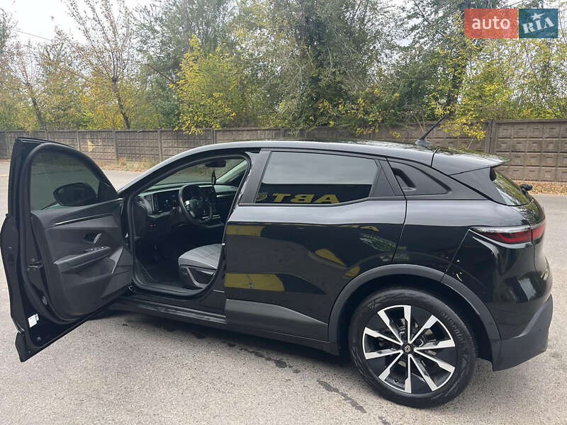 Позашляховик / Кросовер Renault Megane E-Tech Electric 2023 в Києві фото 5 Позашляховик / Кросовер Renault Megane E-Tech Electric 2023 в Києві