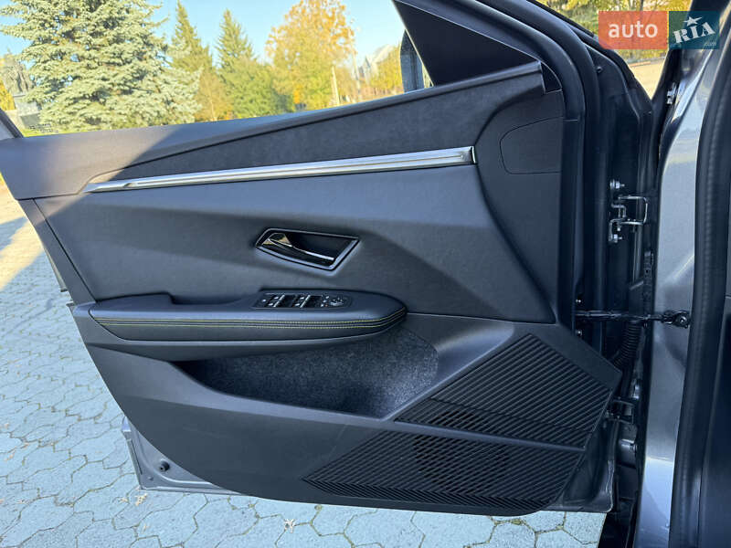 Позашляховик / Кросовер Renault Megane E-Tech Electric 2023 в Дубні фото 51 Позашляховик / Кросовер Renault Megane E-Tech Electric 2023 в Дубні