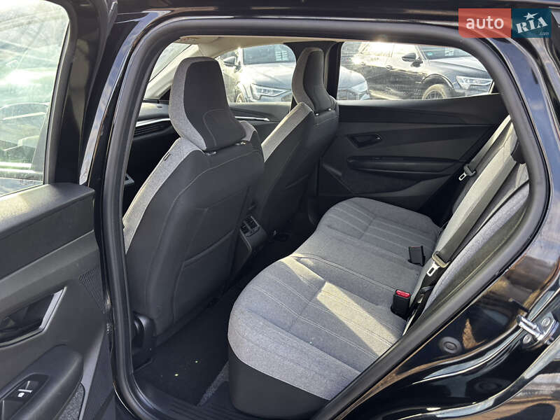 Внедорожник / Кроссовер Renault Megane E-Tech Electric 2022 в Львове фото 48 Внедорожник / Кроссовер Renault Megane E-Tech Electric 2022 в Львове