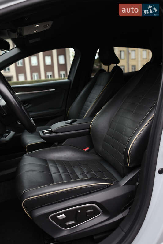 Внедорожник / Кроссовер Renault Megane E-Tech Electric 2022 в Каменском