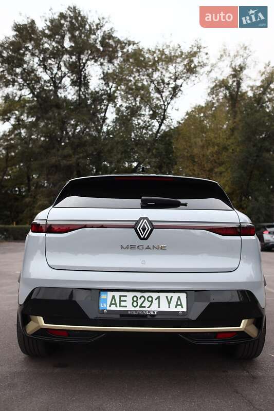 Внедорожник / Кроссовер Renault Megane E-Tech Electric 2022 в Каменском