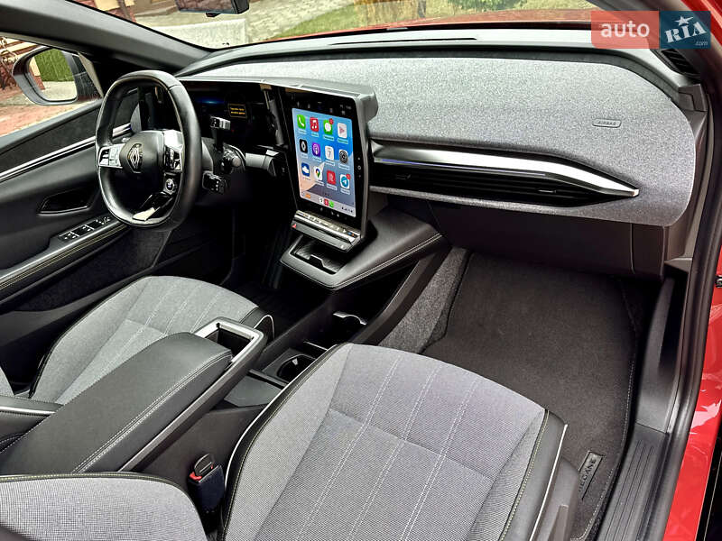 Позашляховик / Кросовер Renault Megane E-Tech Electric 2023 в Самборі фото 83 Позашляховик / Кросовер Renault Megane E-Tech Electric 2023 в Самборі