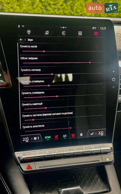 Позашляховик / Кросовер Renault Megane E-Tech Electric 2023 в Самборі фото 125 Позашляховик / Кросовер Renault Megane E-Tech Electric 2023 в Самборі