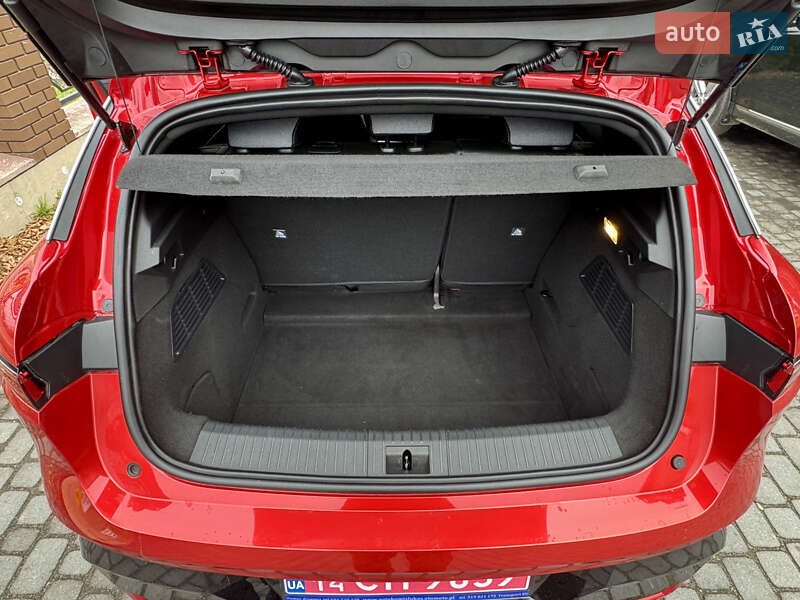 Позашляховик / Кросовер Renault Megane E-Tech Electric 2023 в Самборі фото 154 Позашляховик / Кросовер Renault Megane E-Tech Electric 2023 в Самборі