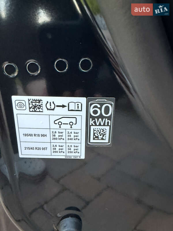 Позашляховик / Кросовер Renault Megane E-Tech Electric 2024 в Рівному