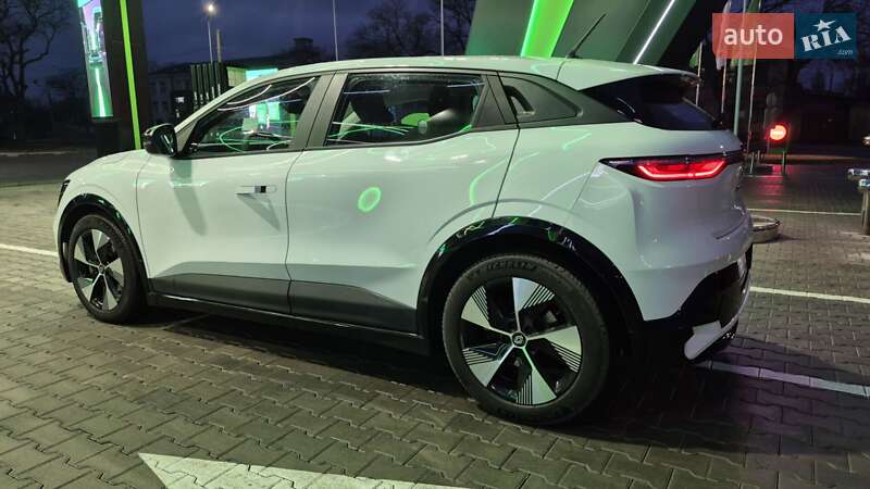 Позашляховик / Кросовер Renault Megane E-Tech Electric 2022 в Одесі