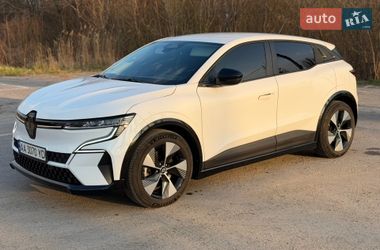Внедорожник / Кроссовер Renault Megane E-Tech Electric 2022 в Киеве