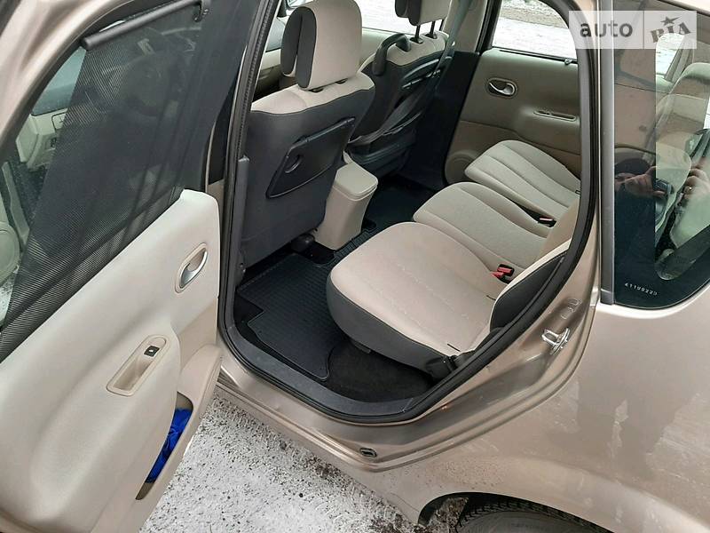 Хэтчбек Renault Megane Scenic 2009 в Житомире