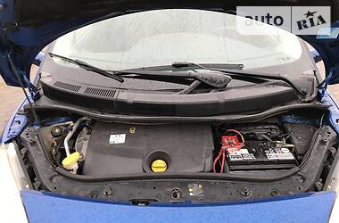 Хетчбек Renault Megane Scenic 2007 в 