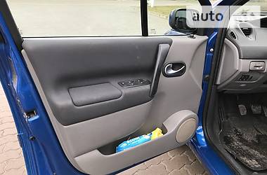 Хетчбек Renault Megane Scenic 2007 в 