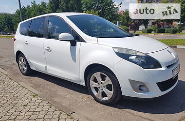 Renault Megane Scenic 2011