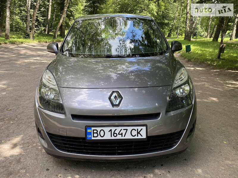 Мінівен Renault Megane Scenic 2009 в Тернополі