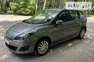 Мінівен Renault Megane Scenic 2009 в 