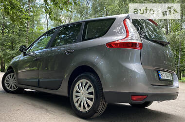 Мінівен Renault Megane Scenic 2009 в 
