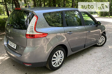 Мінівен Renault Megane Scenic 2009 в 