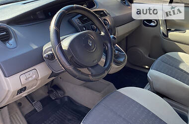 Хетчбек Renault Megane Scenic 2004 в 