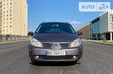Хетчбек Renault Megane Scenic 2004 в 