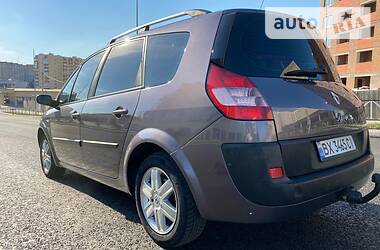 Хетчбек Renault Megane Scenic 2004 в 