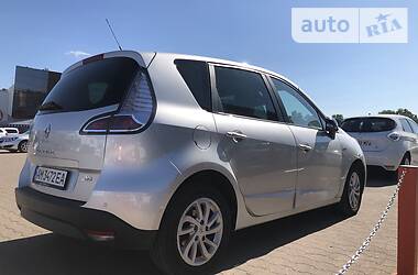 Мінівен Renault Megane Scenic 2015 в 