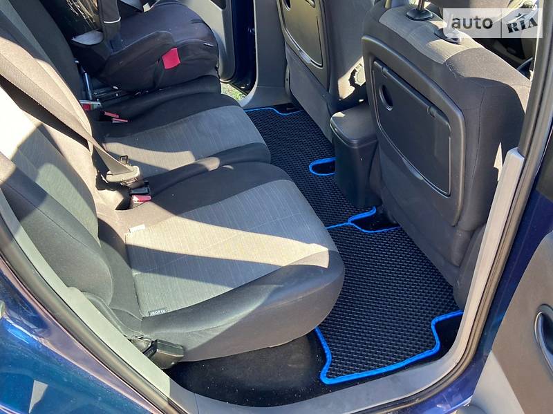 Хетчбек Renault Megane Scenic 2006 в Києві