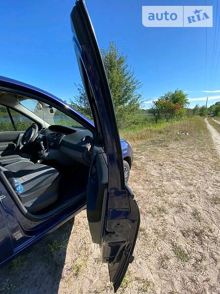 Хетчбек Renault Megane Scenic 2006 в Києві