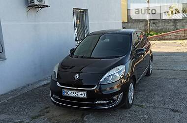 Renault Megane Scenic 2012