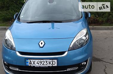 Renault Megane Scenic 2012