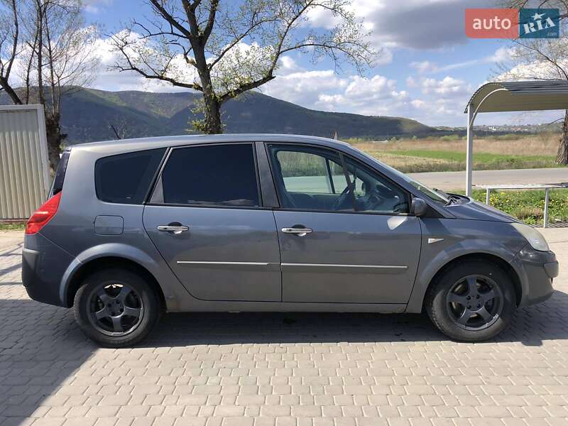 Минивэн Renault Megane Scenic 2007 в Виноградове