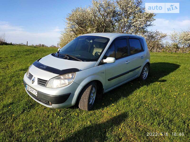 Хэтчбек Renault Megane Scenic 2003 в Казатине