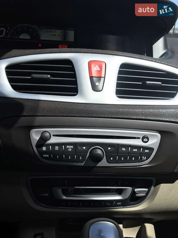 Мінівен Renault Megane Scenic 2010 в Івано-Франківську фото 13 Мінівен Renault Megane Scenic 2010 в Івано-Франківську