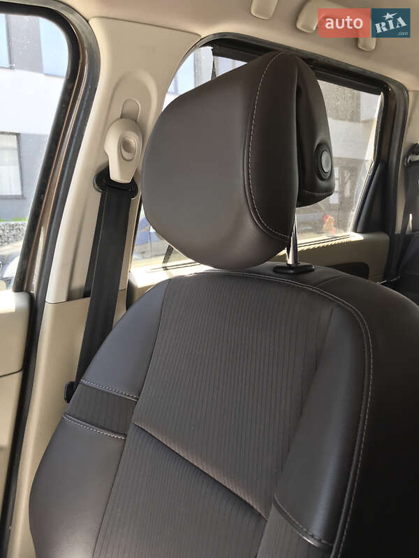 Мінівен Renault Megane Scenic 2010 в Івано-Франківську фото 25 Мінівен Renault Megane Scenic 2010 в Івано-Франківську