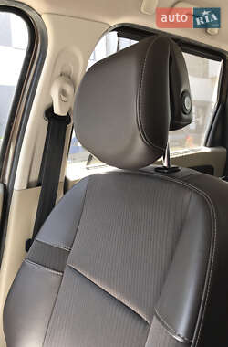 Минивэн Renault Megane Scenic 2010 в 