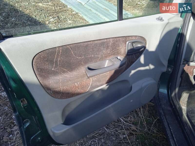 Мінівен Renault Megane Scenic 1999 в Ужгороді