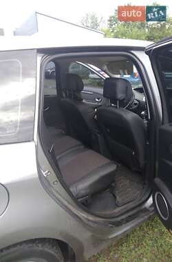 Минивэн Renault Megane Scenic 2010 в 