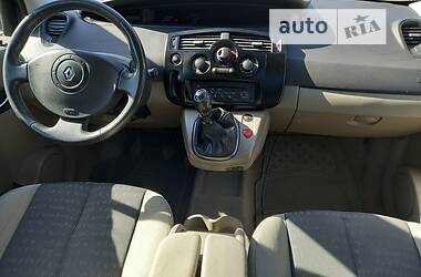 Минивэн Renault Megane Scenic 2005 в 