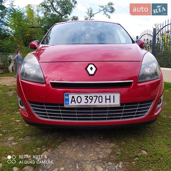Минивэн Renault Megane Scenic 2009 в Мукачево