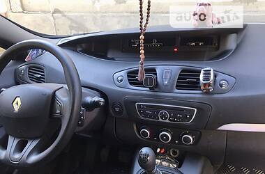 Минивэн Renault Megane Scenic 2011 в 